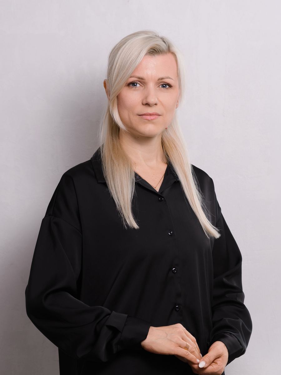 Алёна Северин, стрижки и окрашивание